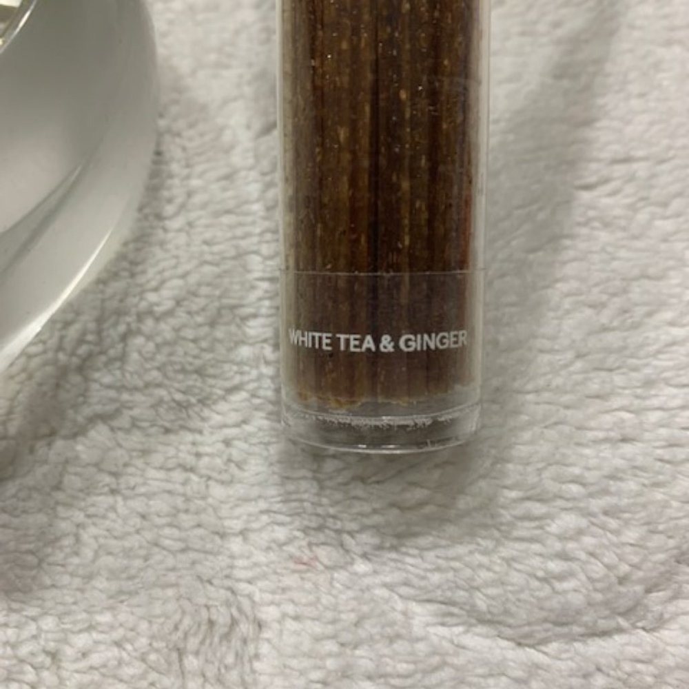 ALIO Oil-Free Reed Diffuser - Picture 3 of 3